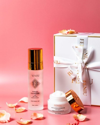 FENIU禮盒（2個裝）禮品盒，包含：1x 湯加椰子油 – 100ml + 1x 抗衰老保濕霜 - 50g